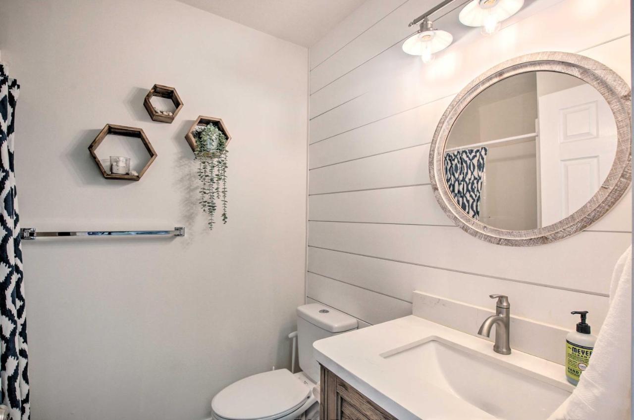 Spacious Garden City Townhome With Lake Views! Exterior foto