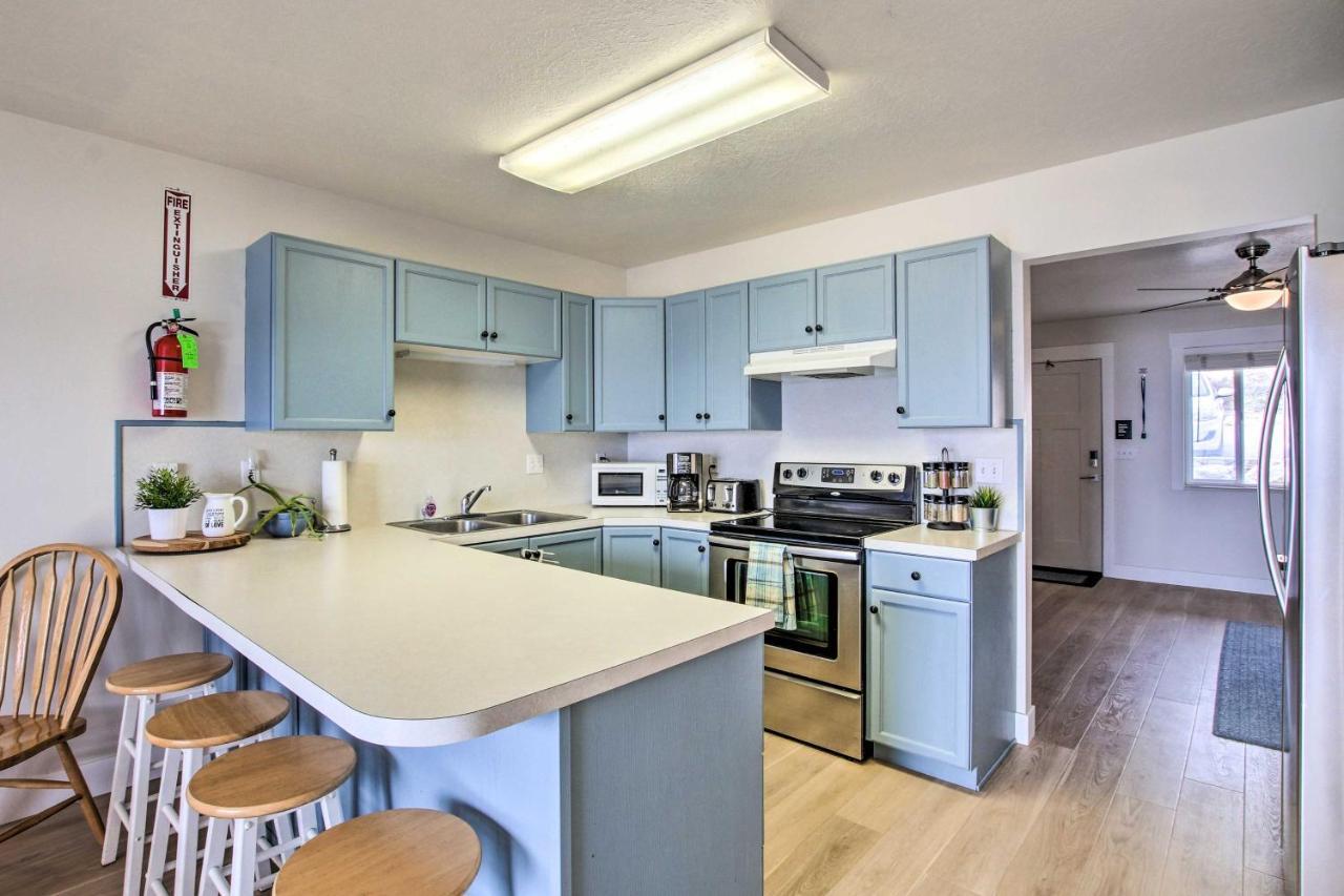 Spacious Garden City Townhome With Lake Views! Exterior foto